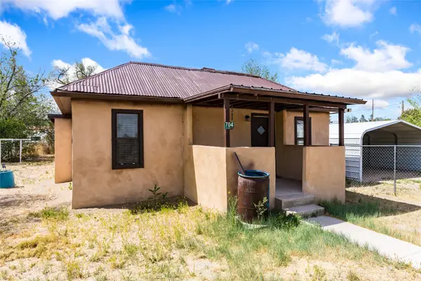 704 Loring Avenue, Estancia, NM 87016