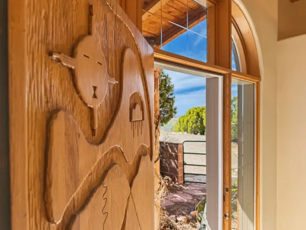 1331 Sierra Azul #B, Santa Fe, NM 87507