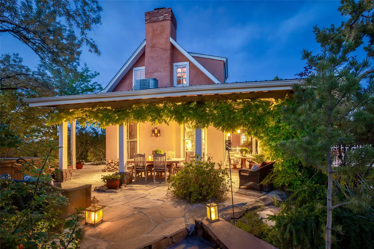 30 Estrellas De Tano, Santa Fe, NM 87506 - #1