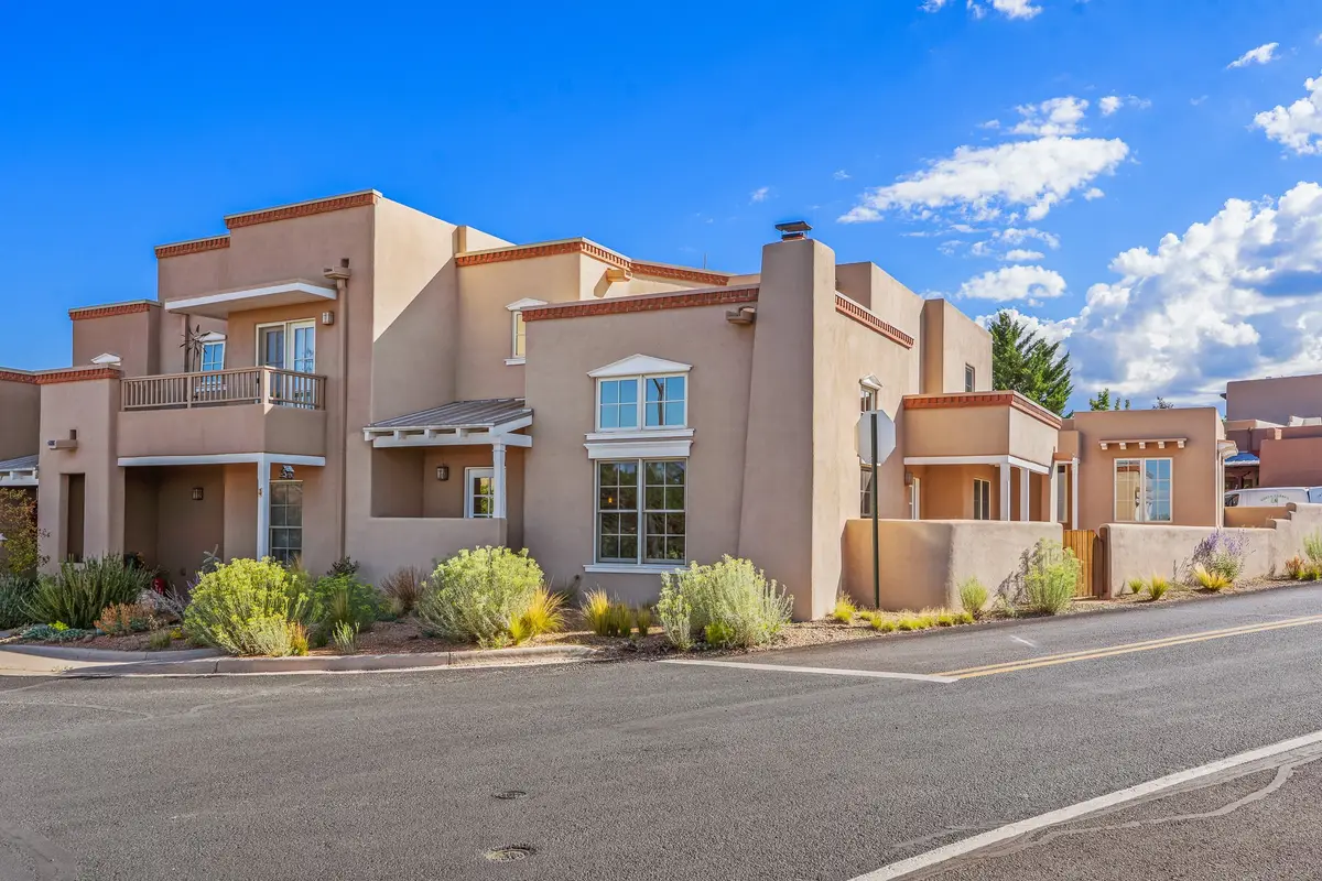 41 E Via Plaza Nueva, Santa Fe, NM 87507 - #1