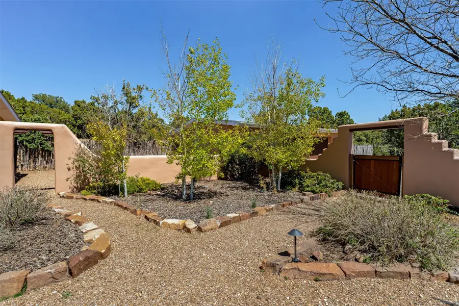 4 Camino Cielo Azul, Santa Fe, NM 87508 - #3