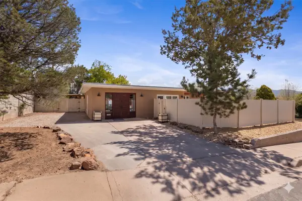 211 Spruce Street, Santa Fe, NM 87501