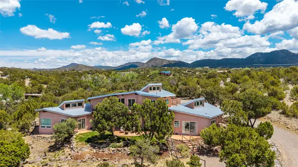 22 Sunlit Drive E, Santa Fe, NM 87508