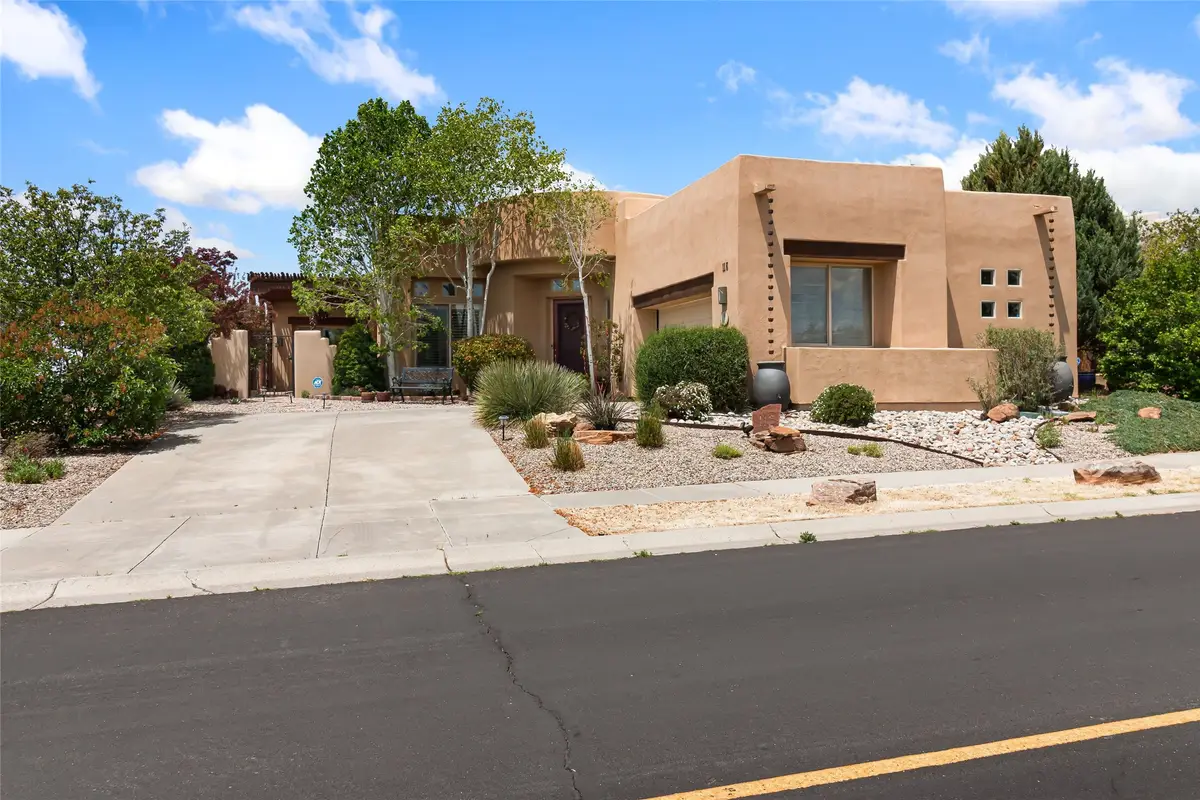 11 E Chili Line Road, Santa Fe, NM 87508 - #1