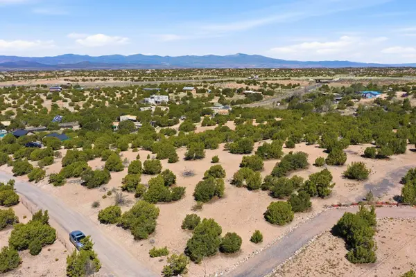 7 Calle Nopalitos, Santa Fe, NM 87507