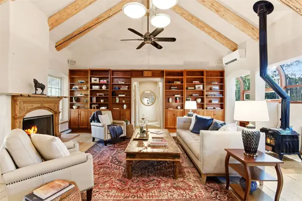 1442 Bishops Lodge Road, Santa Fe, NM 87506