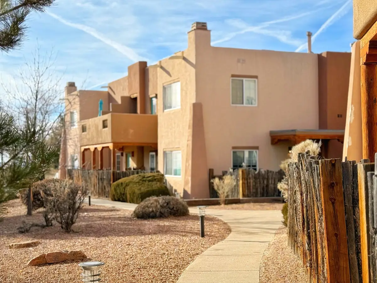 2210 Miguel Chavez Rd #815, Santa Fe, NM 87505 - #1