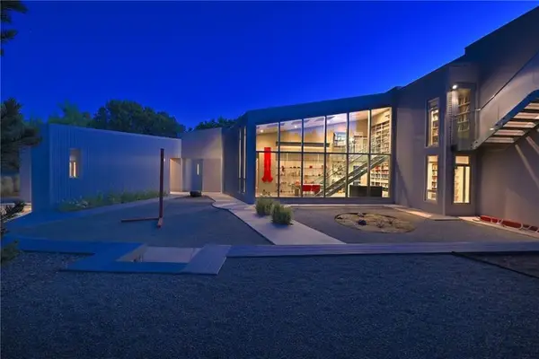 4007 Old Santa Fe Tr, Santa Fe, NM 87505
