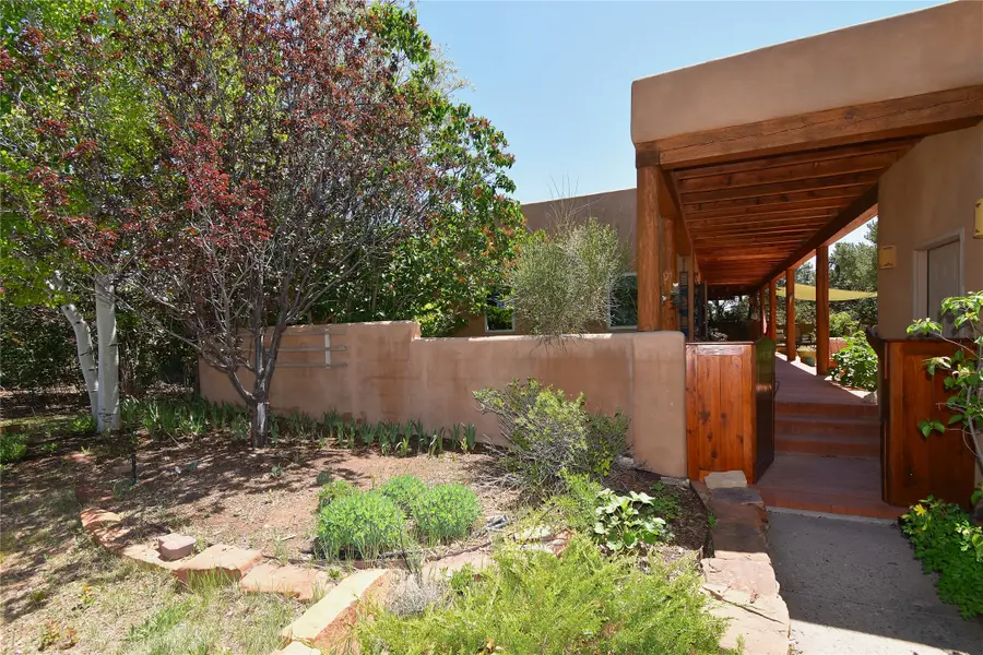 1 Encantado Court, Santa Fe, NM 87508 - #3