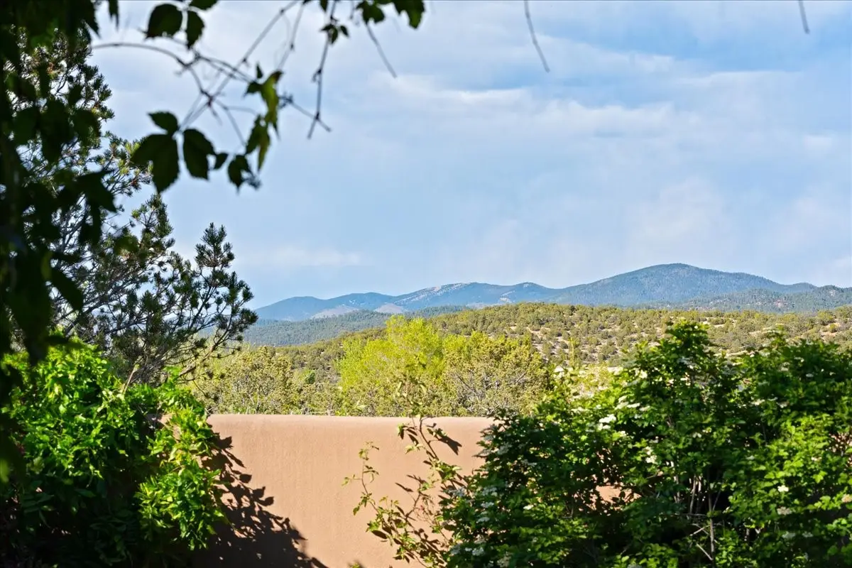 705 Calle Del Resplandor, Santa Fe, NM 87505 - #1