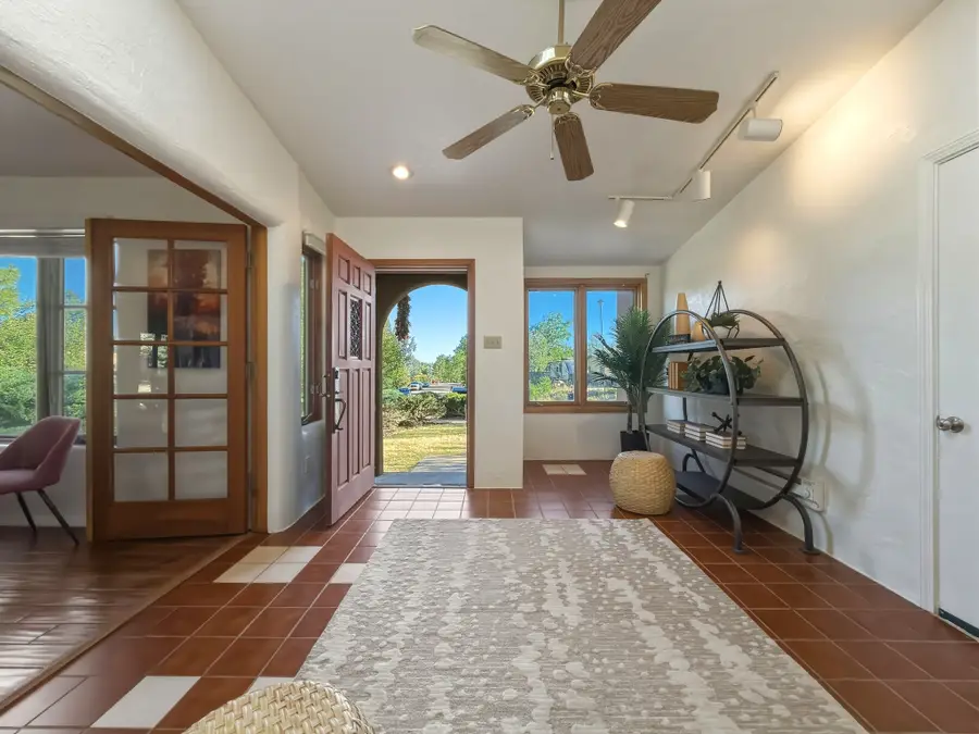 1960 Camino Mora, Los Alamos, NM 87544 - #3
