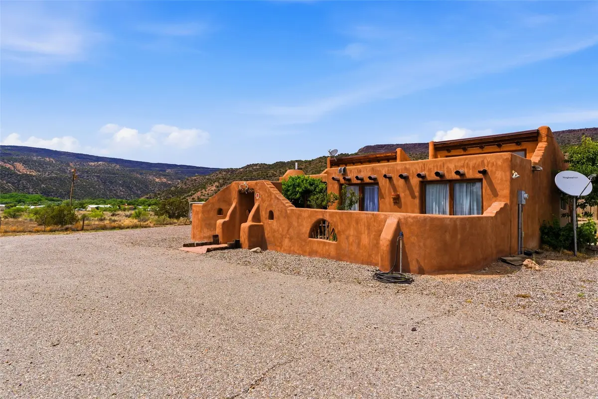 20 Private Drive 1073, Velarde, NM 87582 - #1