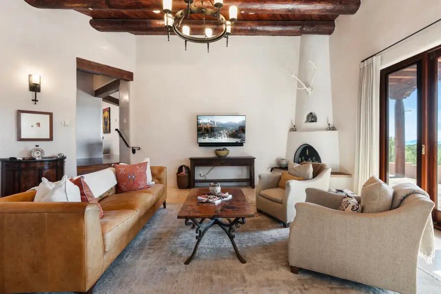 4 Vista Del Mundo, Santa Fe, NM 87506 - #3