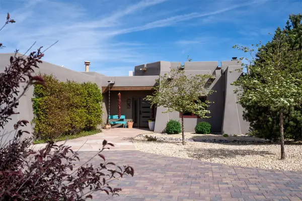 59 W Chili Line Road, Santa Fe, NM 87508