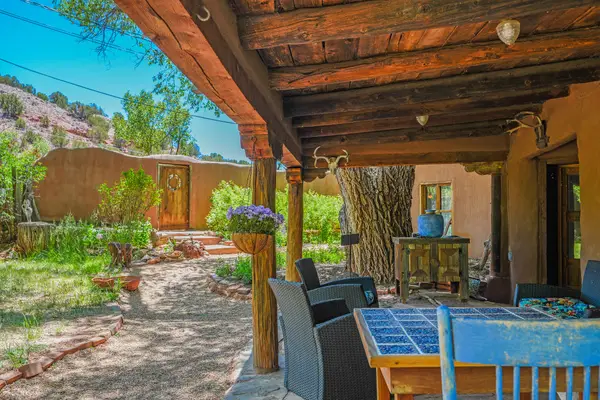 25 Paseo C De Baca, Santa Fe, NM 87507
