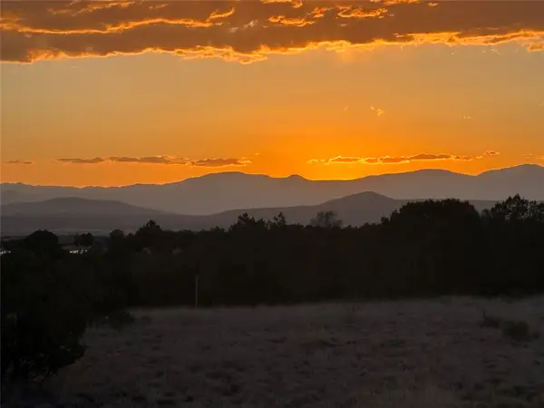 50 E Camino Del Cielo E, Santa Fe, NM 87506
