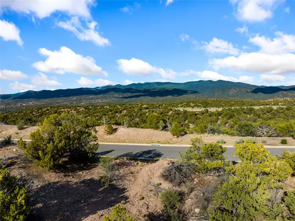 3296 Monte Sereno Drive, Santa Fe, NM 87506