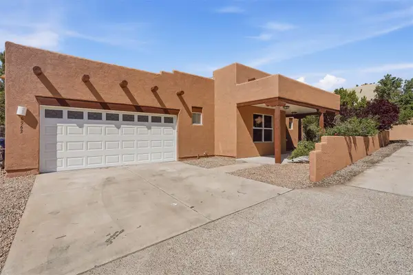6963 Golden Mesa, Santa Fe, NM 87507