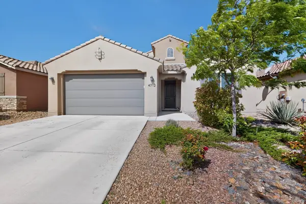 4712 Viento Del Norte, Santa Fe, NM 87507