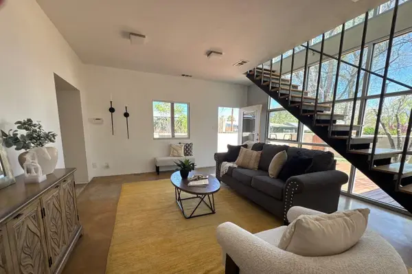 912 Hermosa Drive Ne, Albuquerque, NM 87110