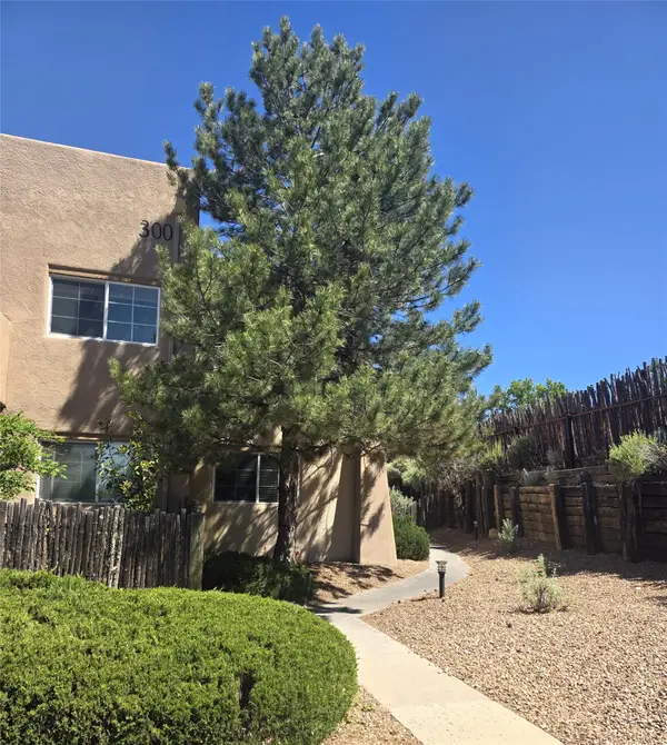 2210 Miguel Chavez #312, Santa Fe, NM 87505