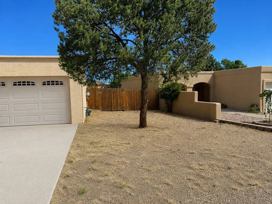 340 Ridgecrest Avenue, White Rock, NM 87547 - #2