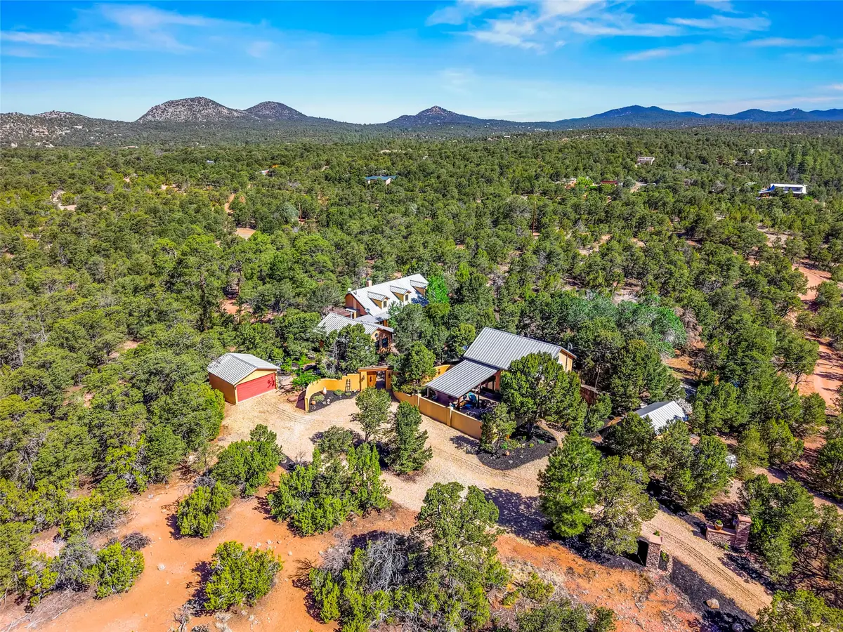 33 & 35 Mescalero Trail, Santa Fe, NM 87505 - #1
