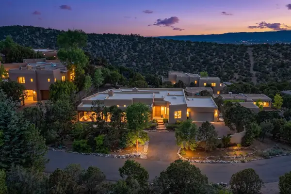 850 Paseo De Don Carlos, Santa Fe, NM 87501