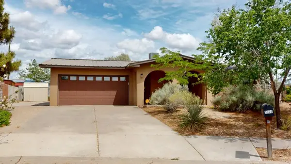 3300 Camino Prado Vista, Santa Fe, NM 87507