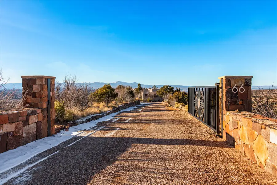 66 Three Rock Road, Santa Fe, NM 87506 - #2