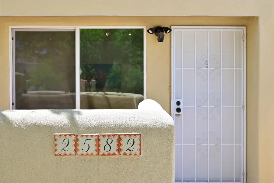 2582 Camino San Patricio, Santa Fe, NM 87505 - #2