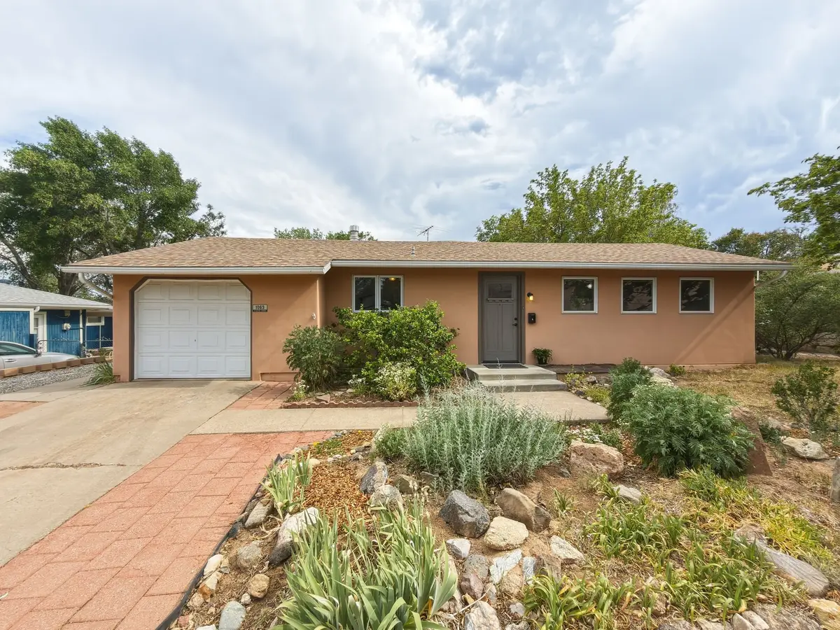 1063 Pinon Loop, Los Alamos, NM 87544 - #1