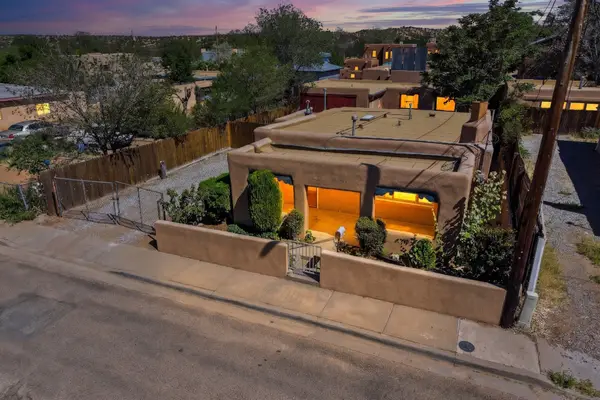 1023 Dunlap Street, Santa Fe, NM 87501