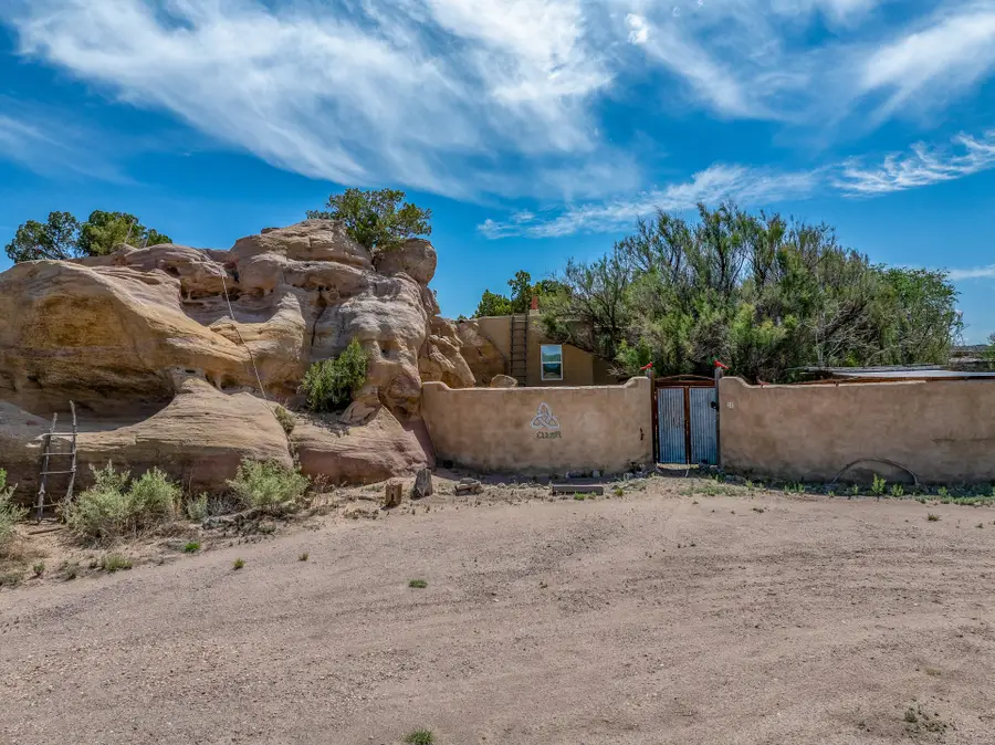 28 Rainbows End, Cerrillos, NM 87010 - #2