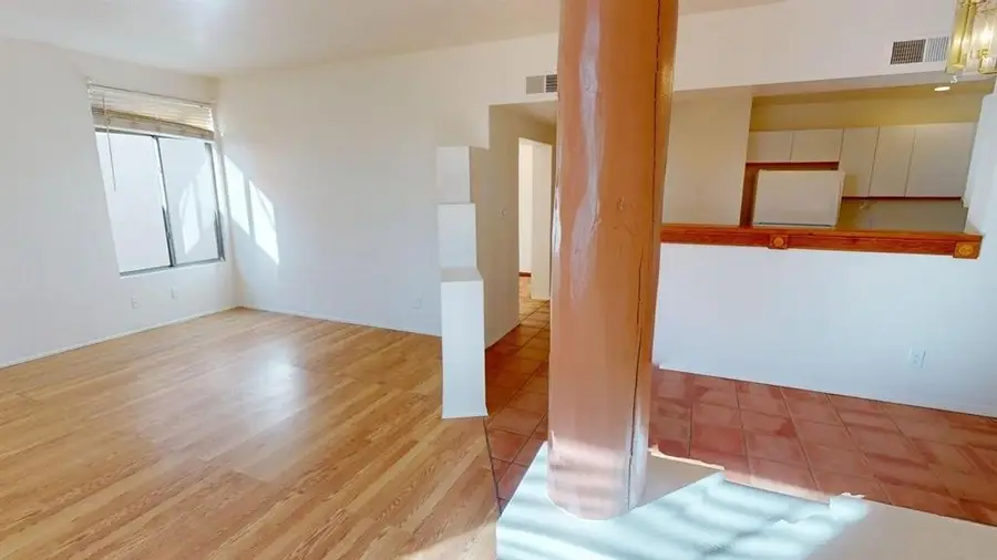 3912 Los Milagros, Santa Fe, NM 87507 - #3