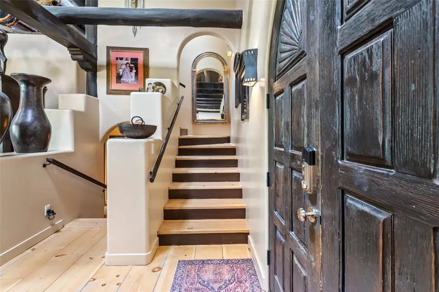 1327 Old Pecos Trail, Santa Fe, NM 87505 - #2