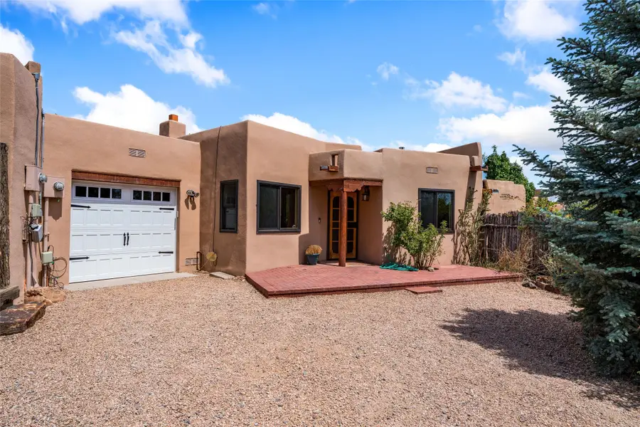 121 Del Rio Dr, Santa Fe, NM 87501 - #2