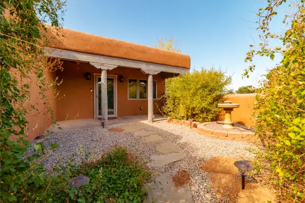 115 Jornada Loop, Santa Fe, NM 87508