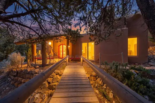 1404 Tesuque Creek Road, Santa Fe, NM 87501