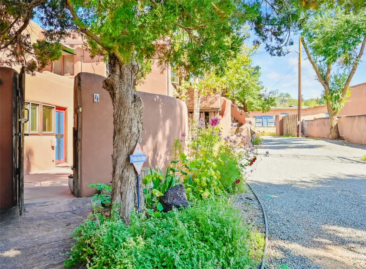 632 Old Santa Fe Trail #4, Santa Fe, NM 87505 - #1