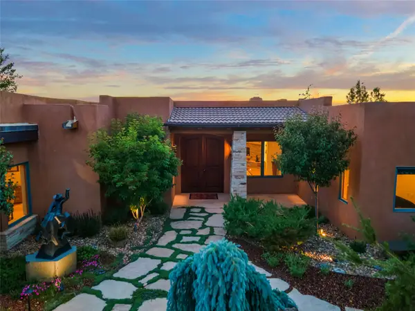 1008 S Summit Ridge, Santa Fe, NM 87501