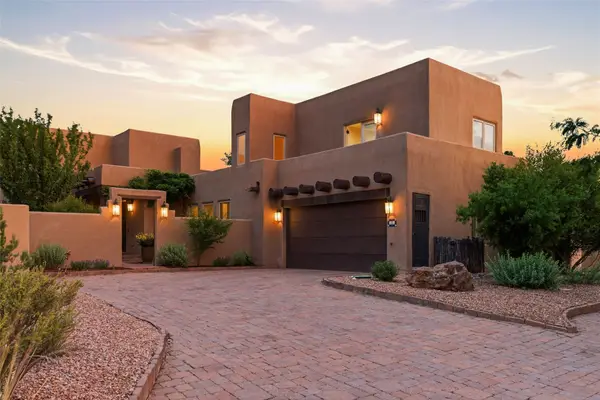 15 Avenida Sebastian W, Santa Fe, NM 87506