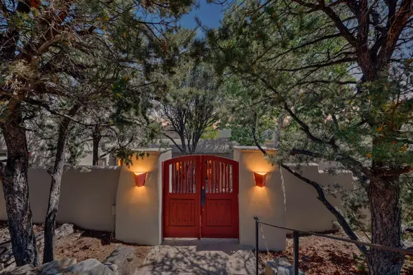 1433 Old Sunset Trail, Santa Fe, NM 87501