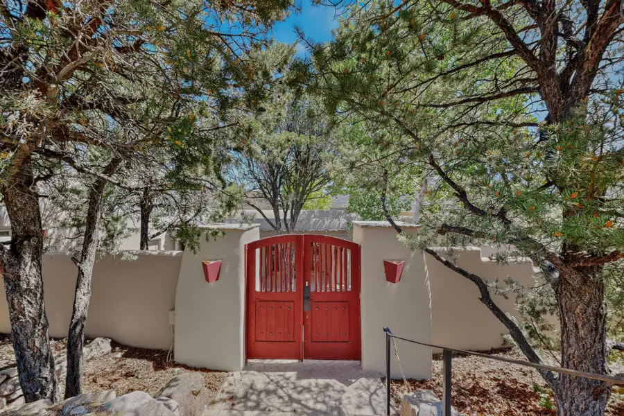 1433 Old Sunset Trail, Santa Fe, NM 87501 - #2