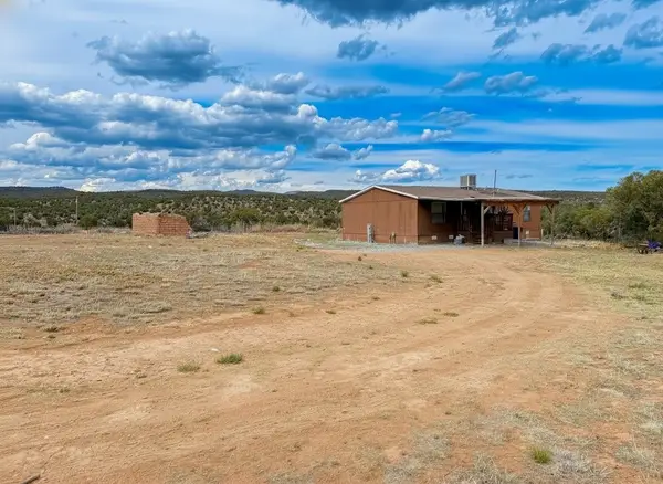 24 El Gusano Drive, Ilfeld, NM 87538