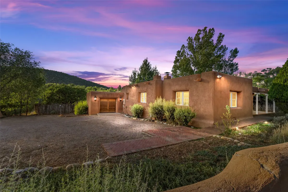 1523 Upper Canyon Road, Santa Fe, NM 87501 - #1