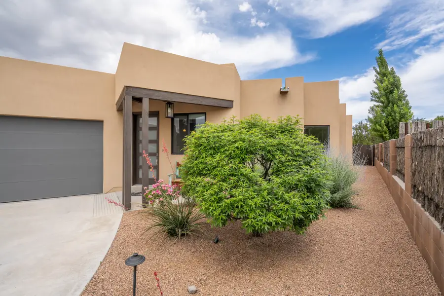 465 Calle Volver, Santa Fe, NM 87505 - #2