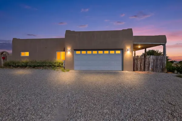 7 Lauro Road, Santa Fe, NM 87508