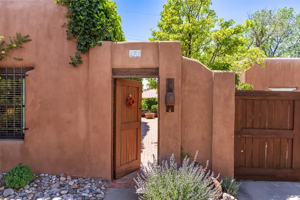 985 Agua Fria #101, Santa Fe, NM 87501