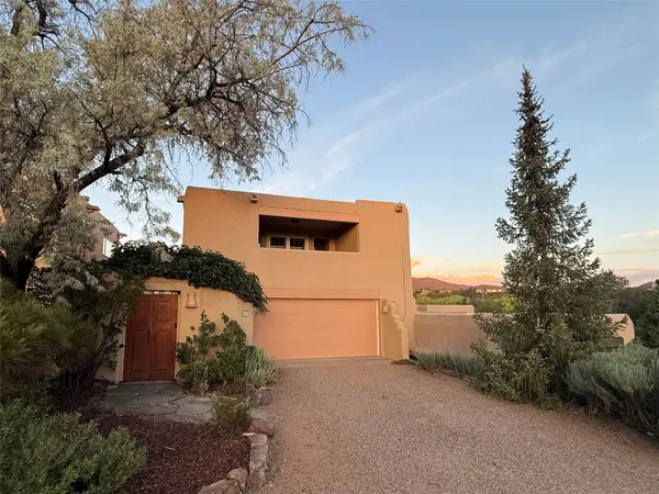 219 Camino De La Sierra, Santa Fe, NM 87501